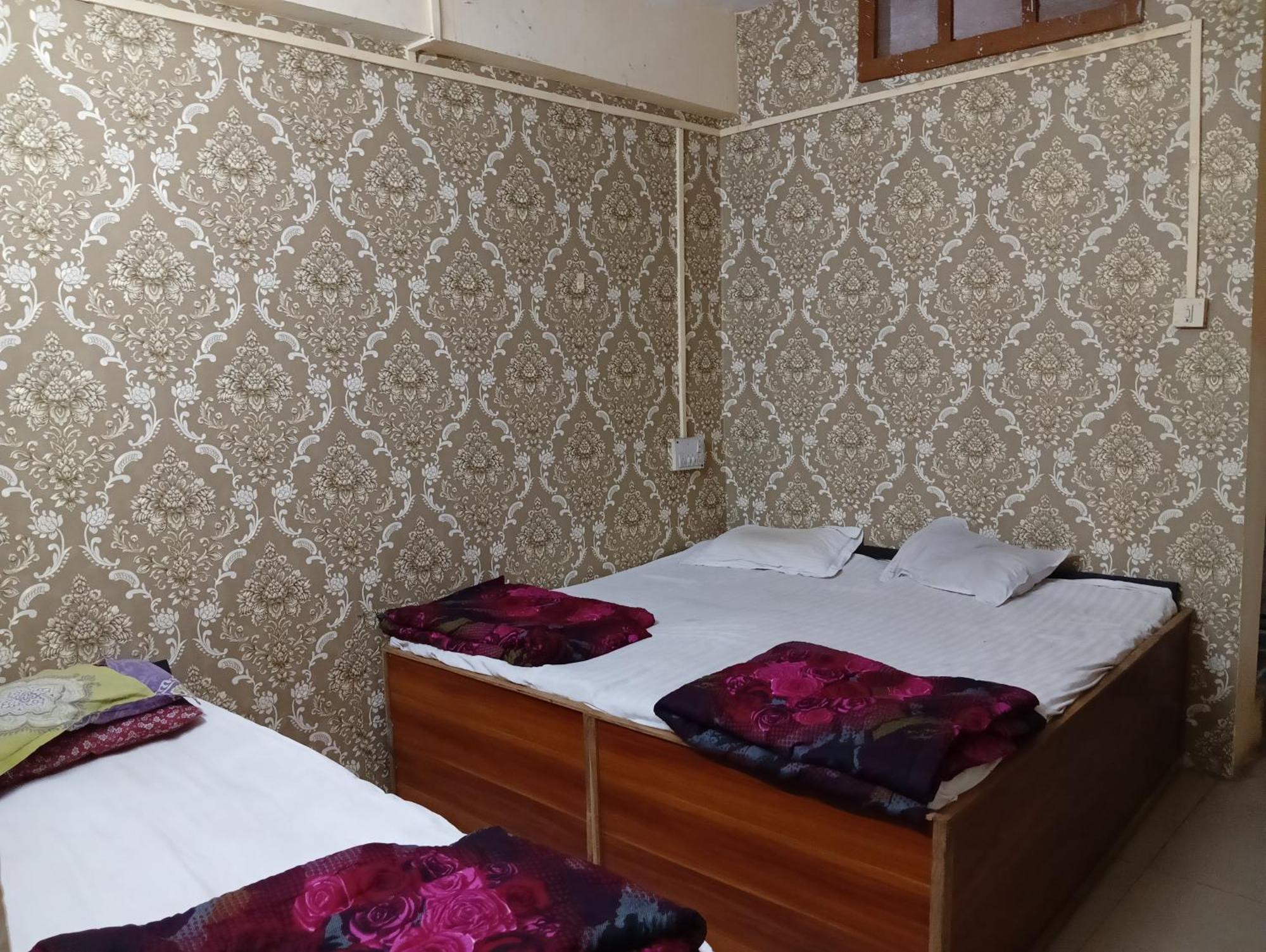 Hotel Avantika Ujjain Bagian luar foto