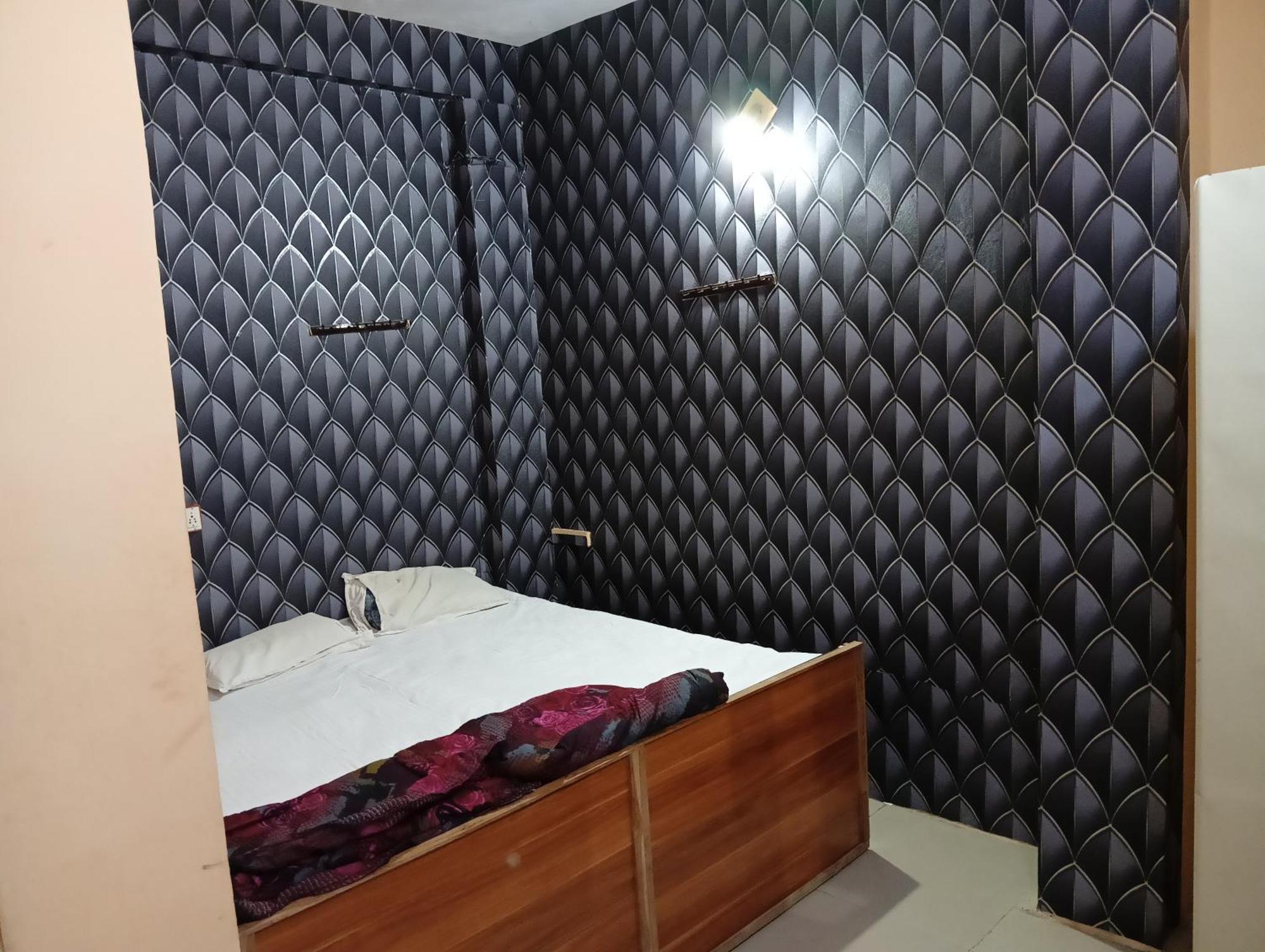 Hotel Avantika Ujjain Bagian luar foto